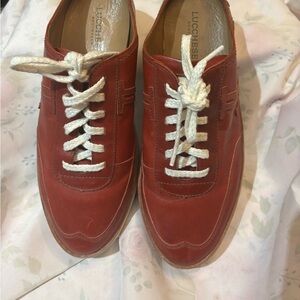 Lucchese women’s double L shoes size 9. Whiskey.